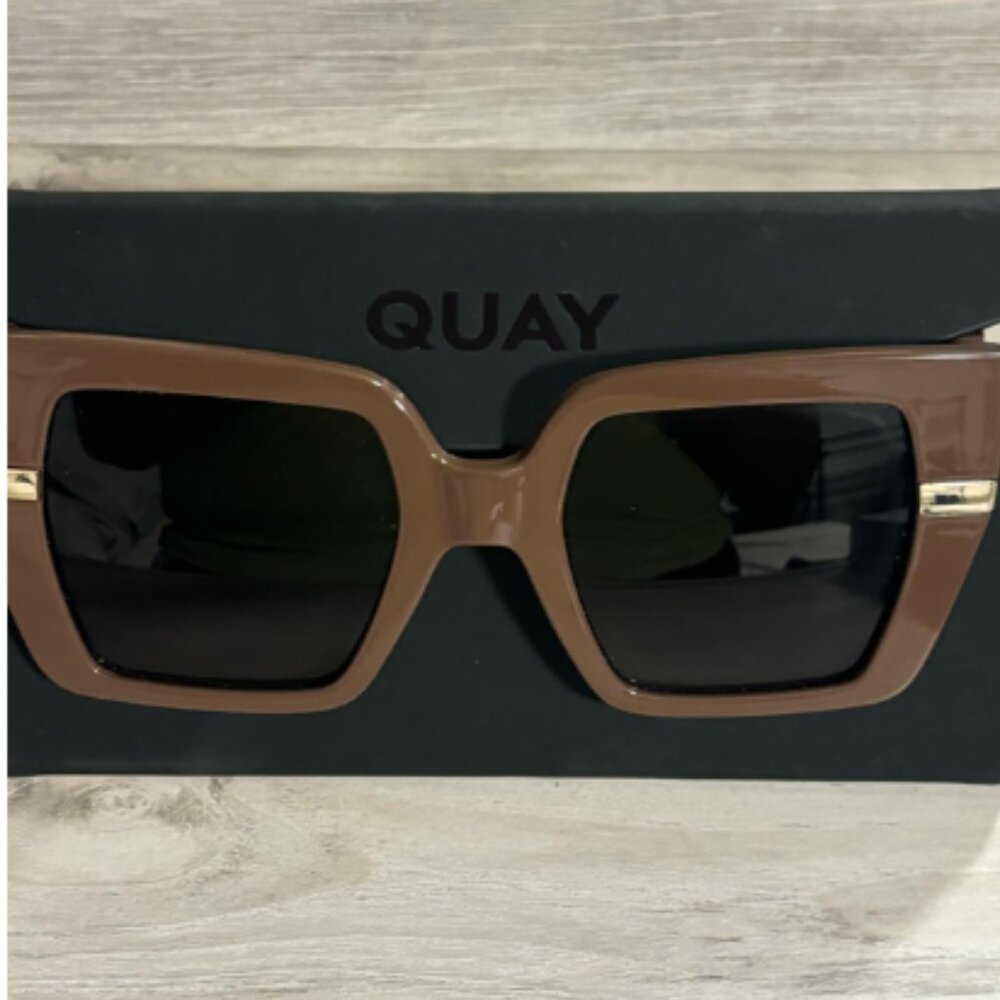 Women's Quay Australia Notorious Square Sunglasses